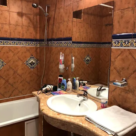 двухкомнатный в вилле с собственным двориком и барбекю в елените Apartment *